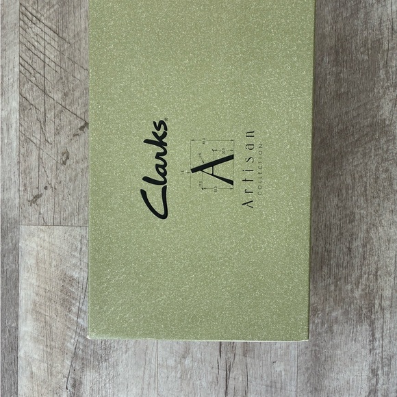 Clarks Artisan Black Leather Flats - Picture 5 of 5